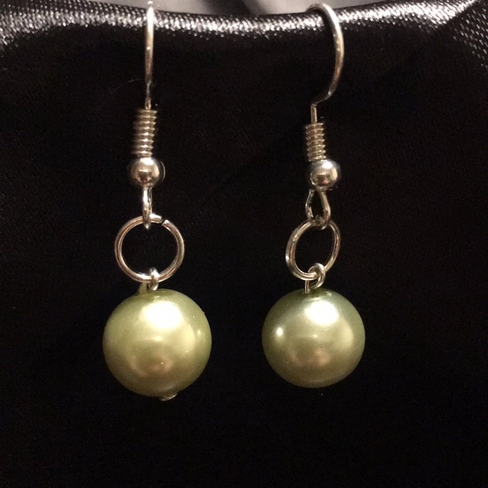 Pearl Earrings Green